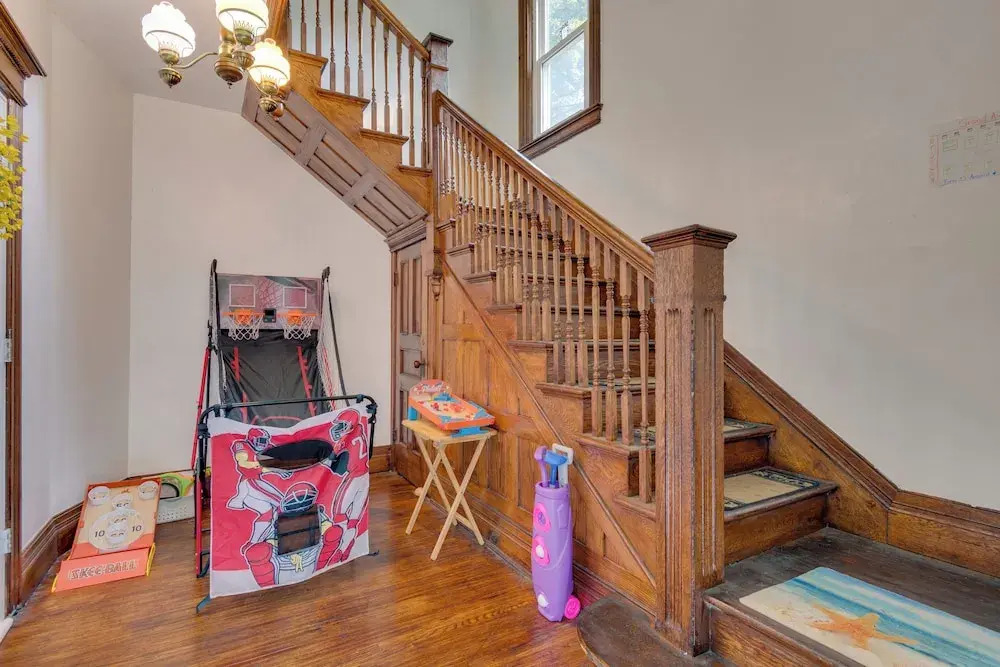 2 Miles to Dtwn! Idyllic Rochester Apt w/ Hot Tub