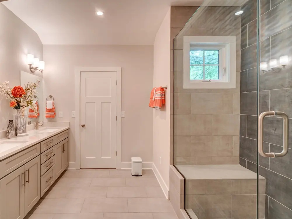 1121 Nashville - 4 Br Duplex