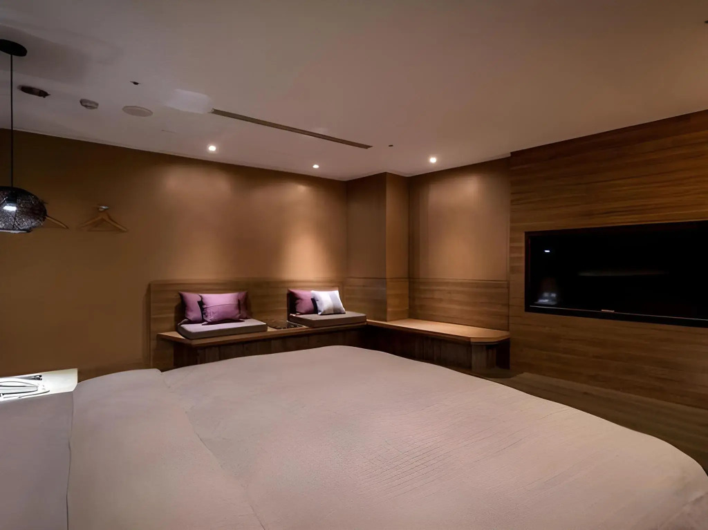 Imperial Dynasty Boutique Hotel