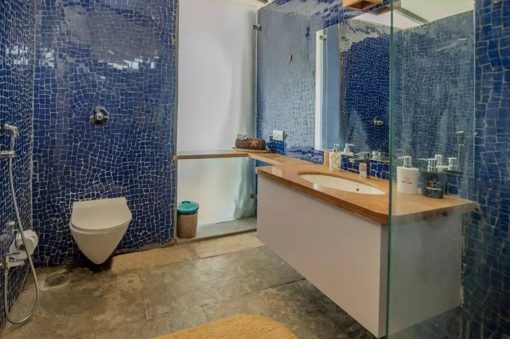 SaffronStays Onellaa, Nashik - infinity pool villa surrounded by a vineyard