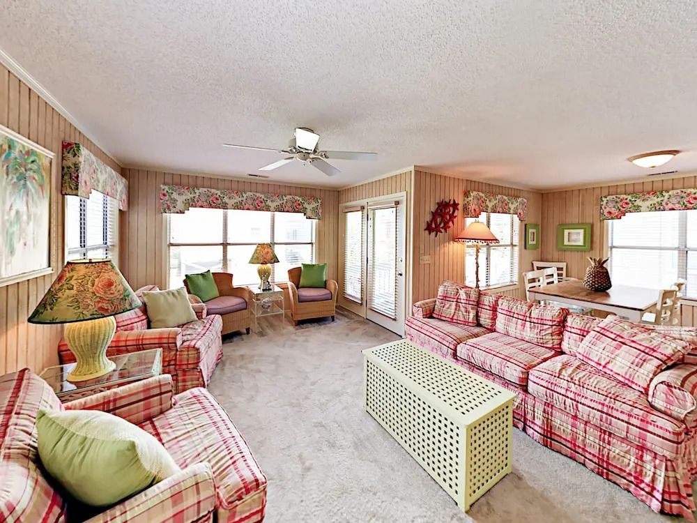 1027 North Sea Bridge Court Home 3 Bedrooms 2.5 Bathrooms Home