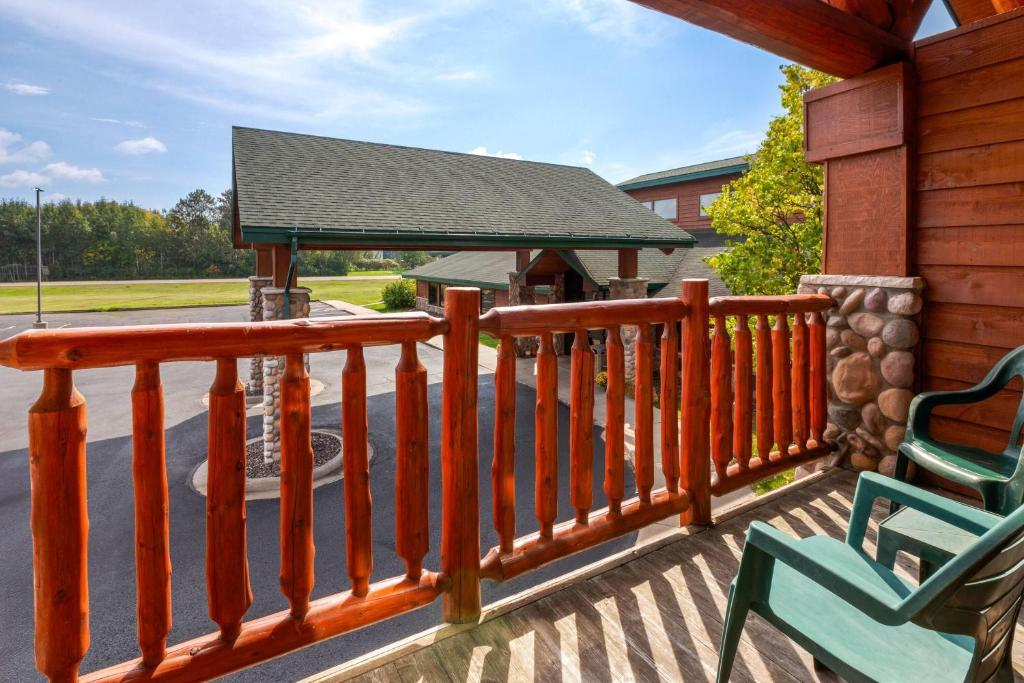 Shell Lake Lodge, a Travelodge by Wyndham