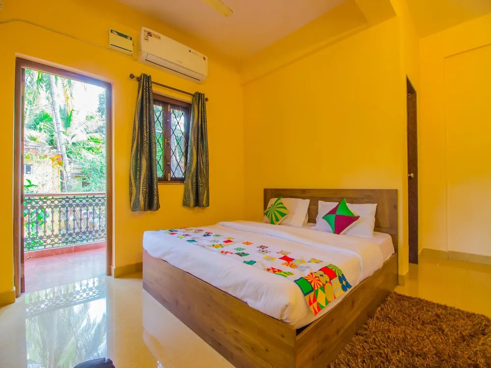 OYO 12998 Home Modern 2BHK Merces