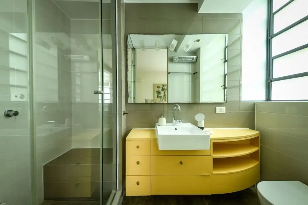 Spacious & Green 3BR Apt w Balcony