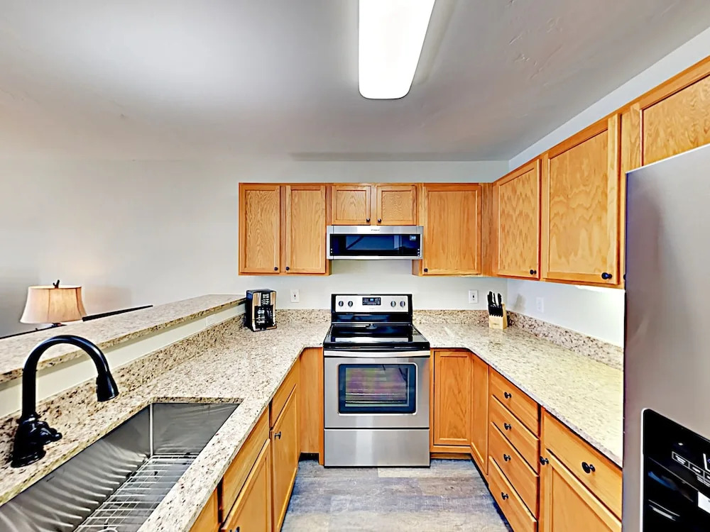 217 Avon - 3 Br Duplex