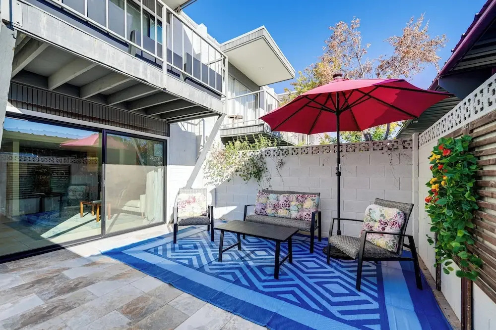 1 Mi to Old Town! Snowbird Escape w/ Pool Access