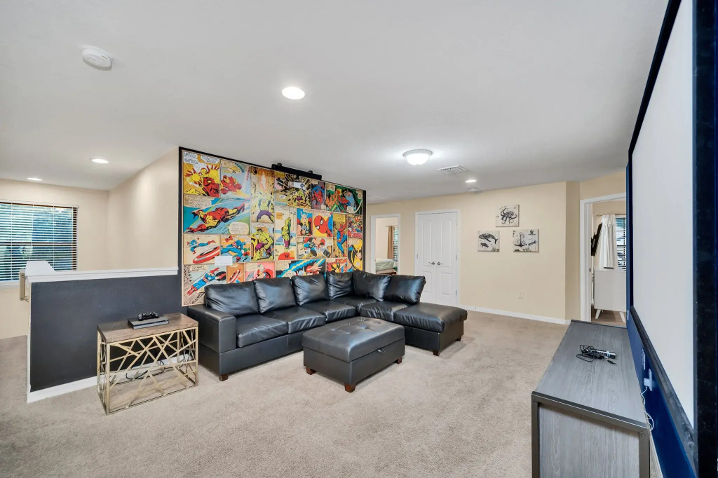 Brand New Luxury 9Br Villa With Lake View*Pool*Spa, Kissimmee, US