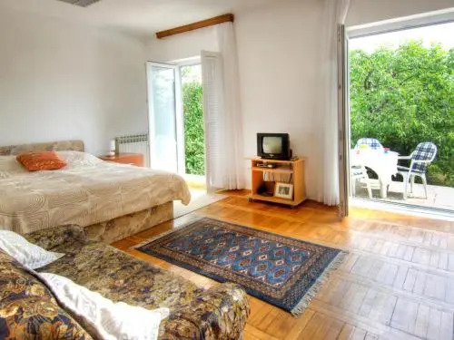 Guest House Anina Kuća