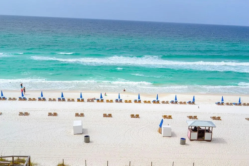 Roomy Condo with Pool and Beach Access - Unit 0502 by RedAwning