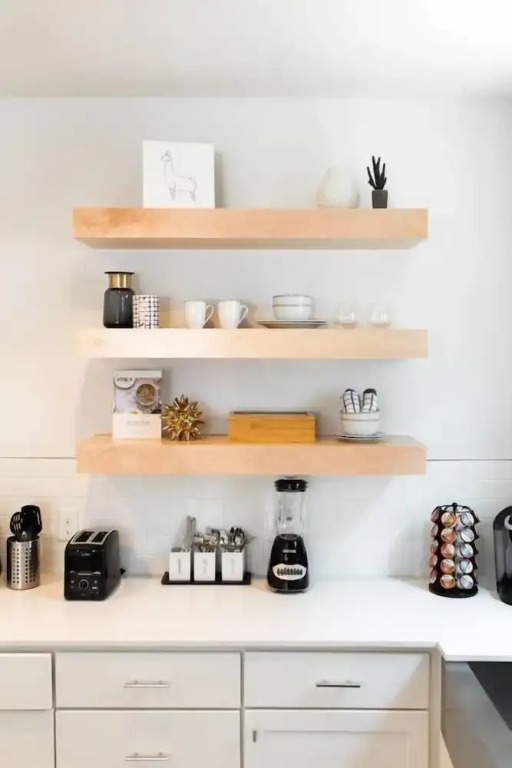 Divine 3br/2.5ba Downtown/east-side Home by Domio