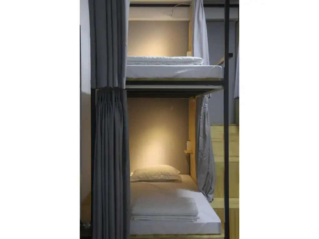 Vector Hostel