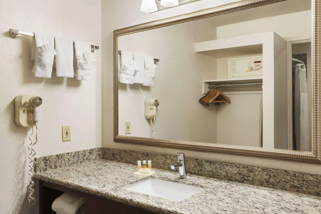 Days Inn Oceanside