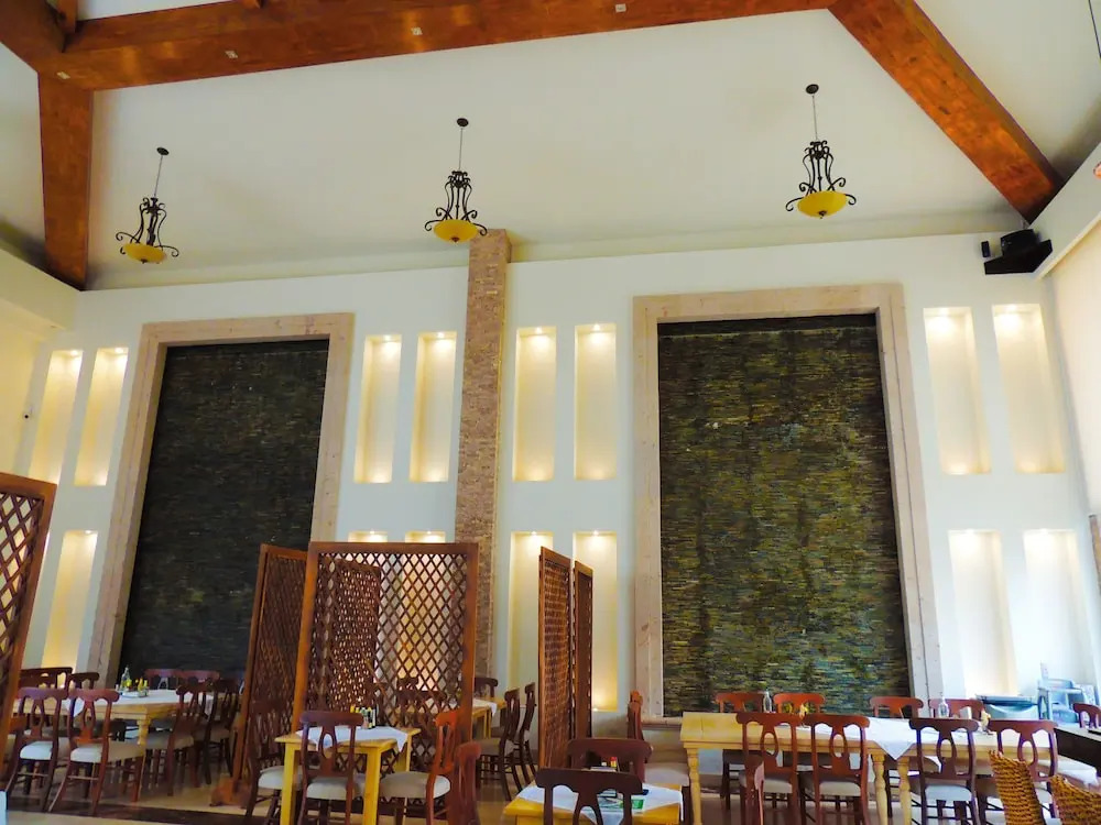 Royal Aqua Luxury Hotel & Spa