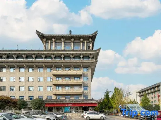 Youthfulness Beauty Hotel (Yongningmen Subway Station, South Gate Ancient City Wall)