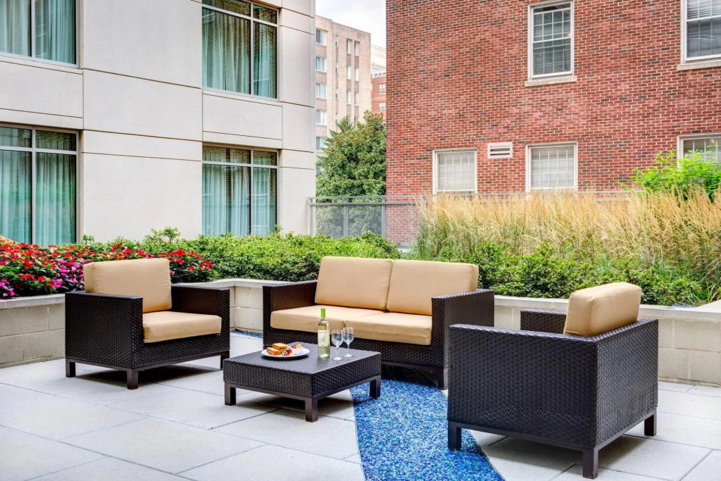 Courtyard by Marriott Washington, D.C./Foggy Bottom