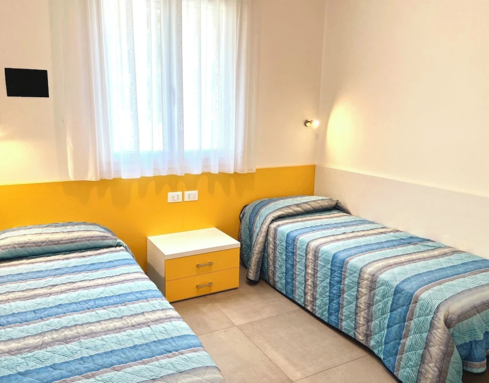 Flat With Parking Near the Beach