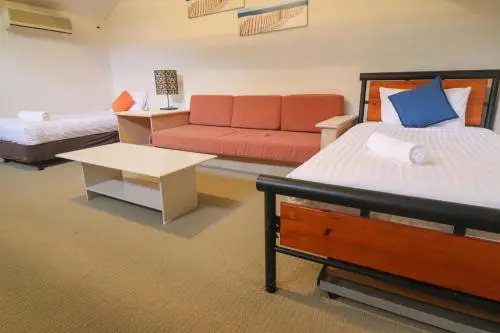 Blackbutt Family Loft Townhouse