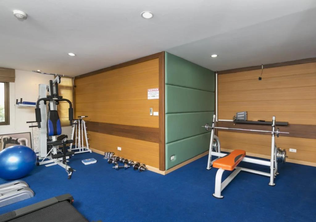 Lasalle Suites Hotel & Residence