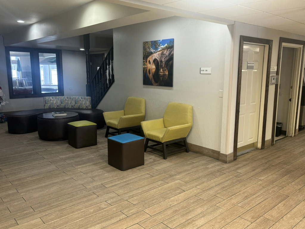 Red Roof Inn & Suites Tomah