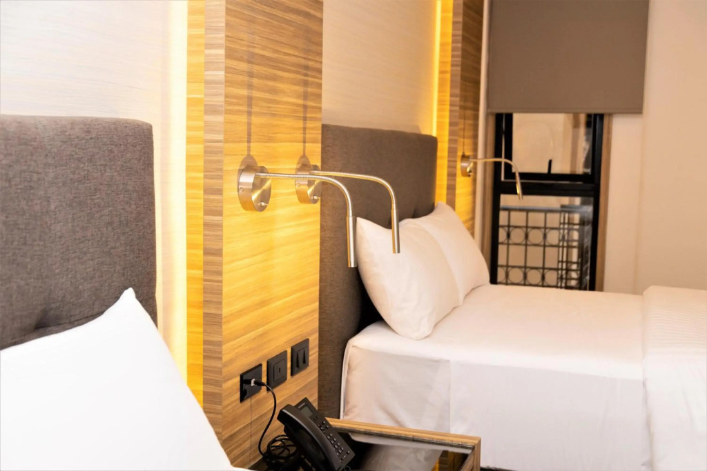 Hotel Plaza by Kavia