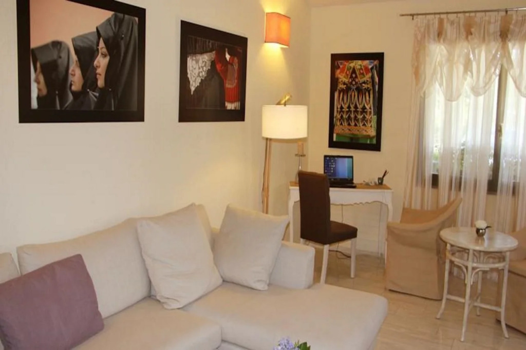 Albaruja Hotel