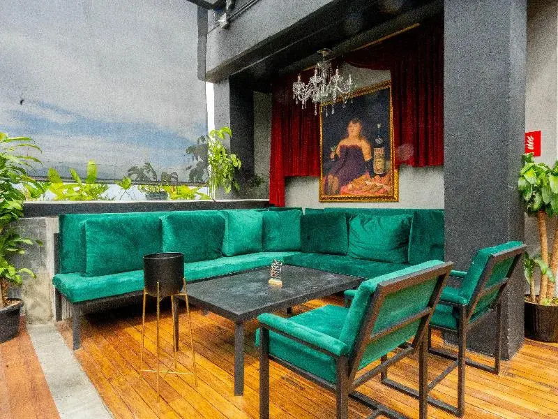Hunters Concept Hotel By Jalo