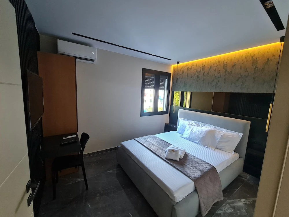 La Mirage Suites & Apartments