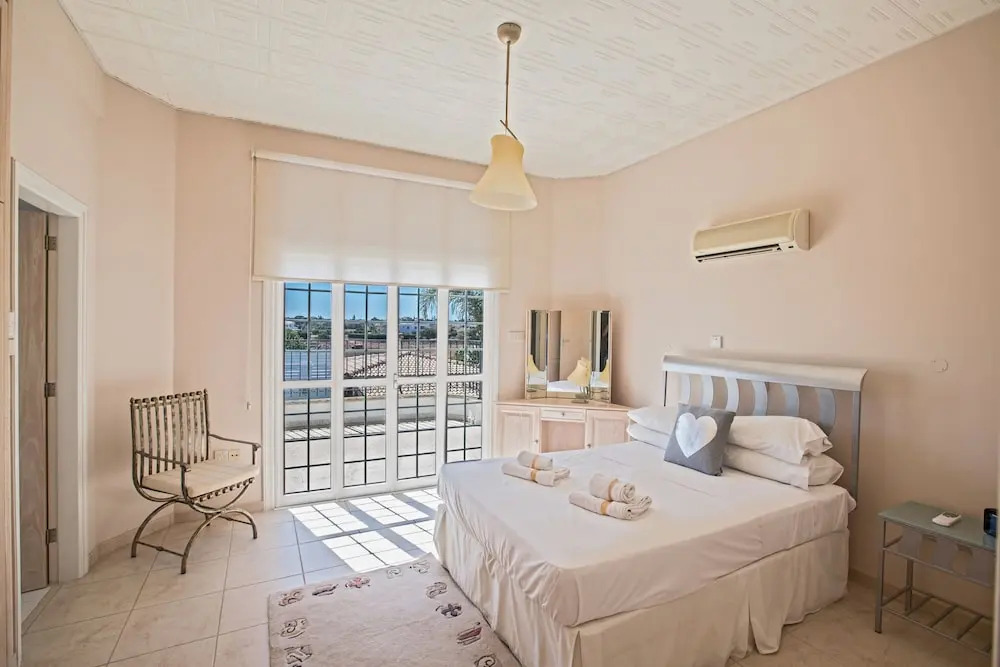 Papas Family Villa