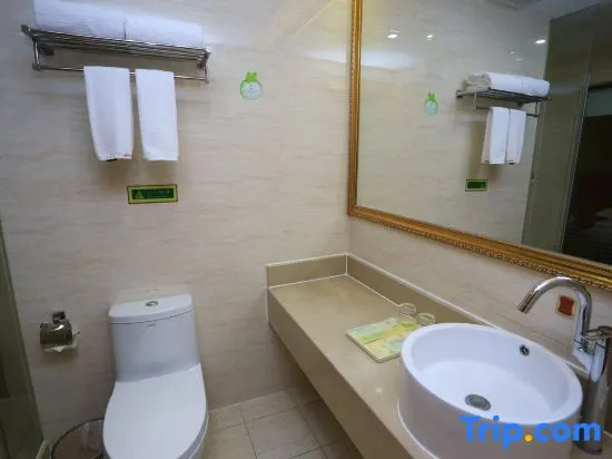 Vienna Hotel Shenzhen Shiyan Bus Station