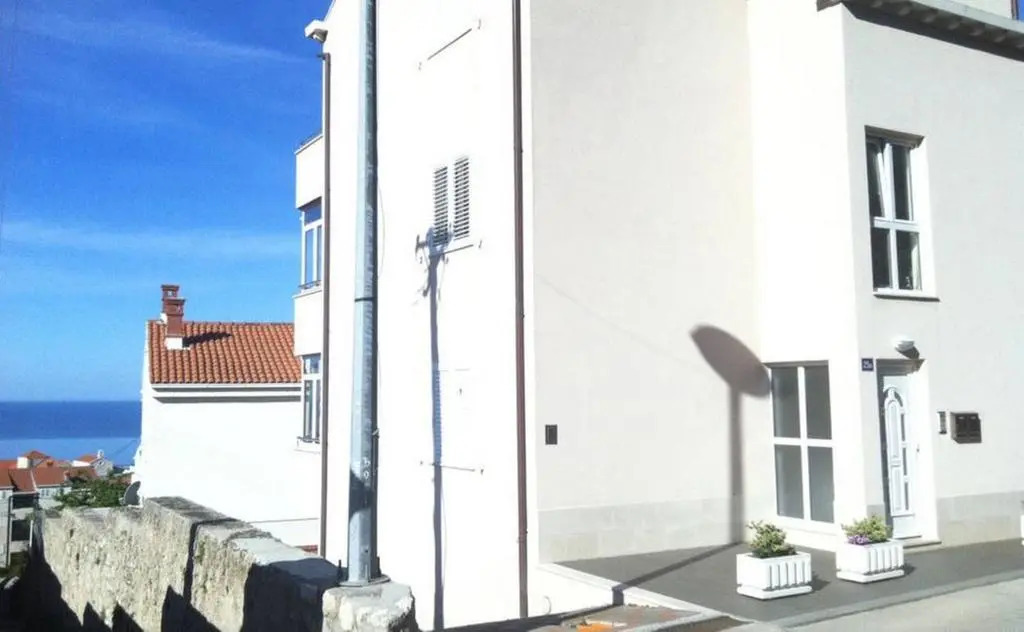 Marlin Apartments