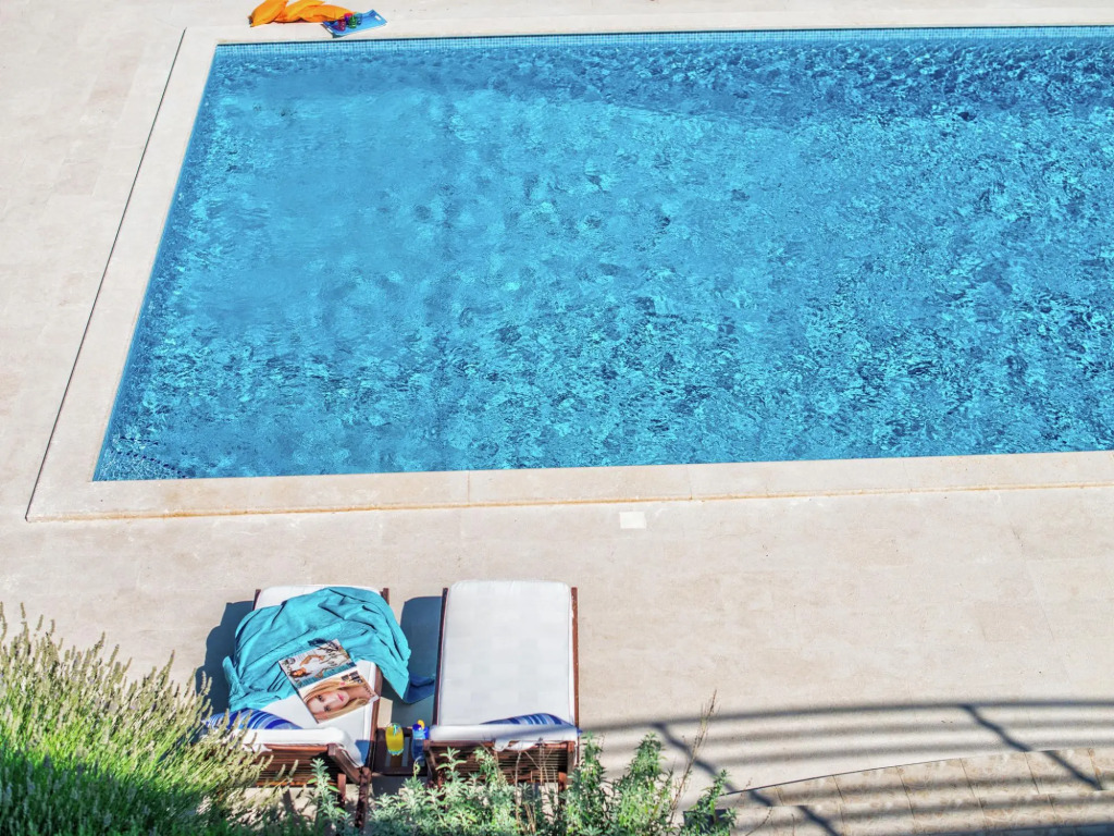 Spacious Detached Villa with Pool near Pula with sea View