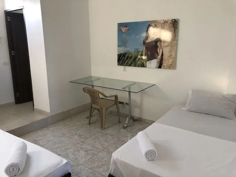 Hotel Plaza Mayor Suites