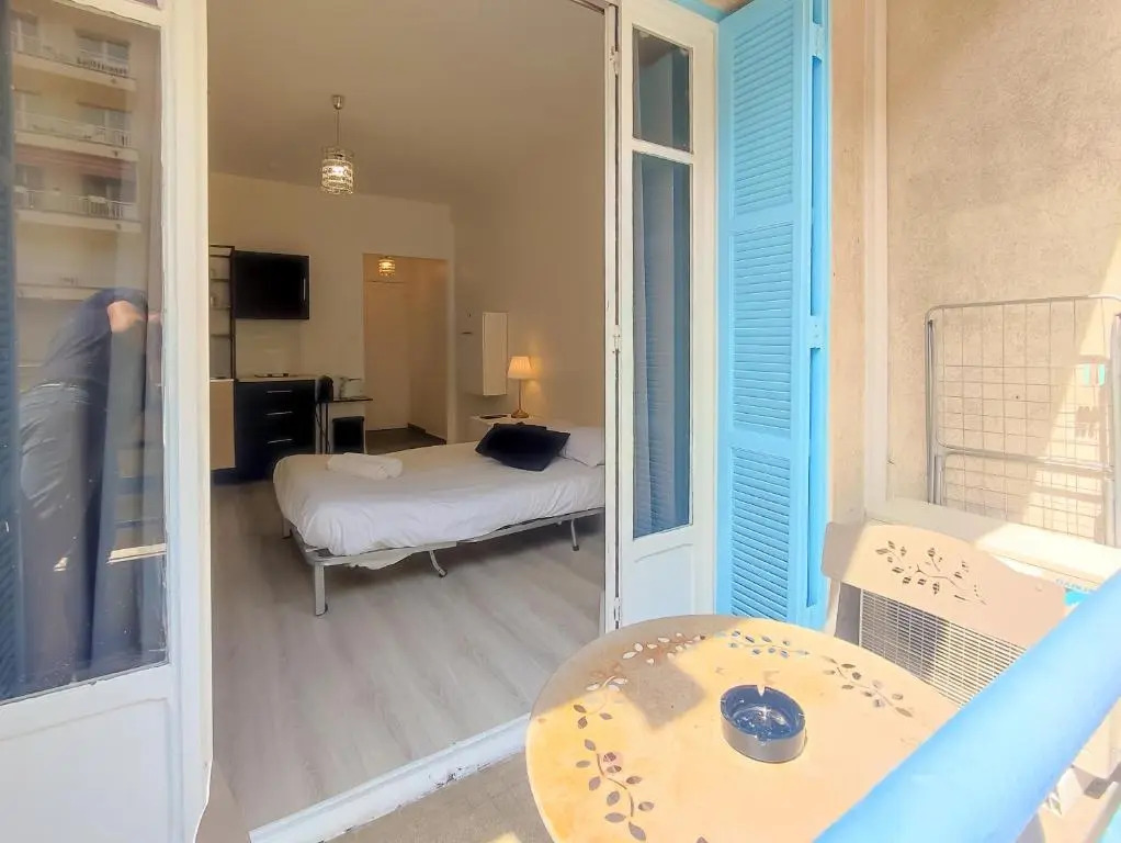 BH - LE STELLA MONTE - central, 2 people, near sea