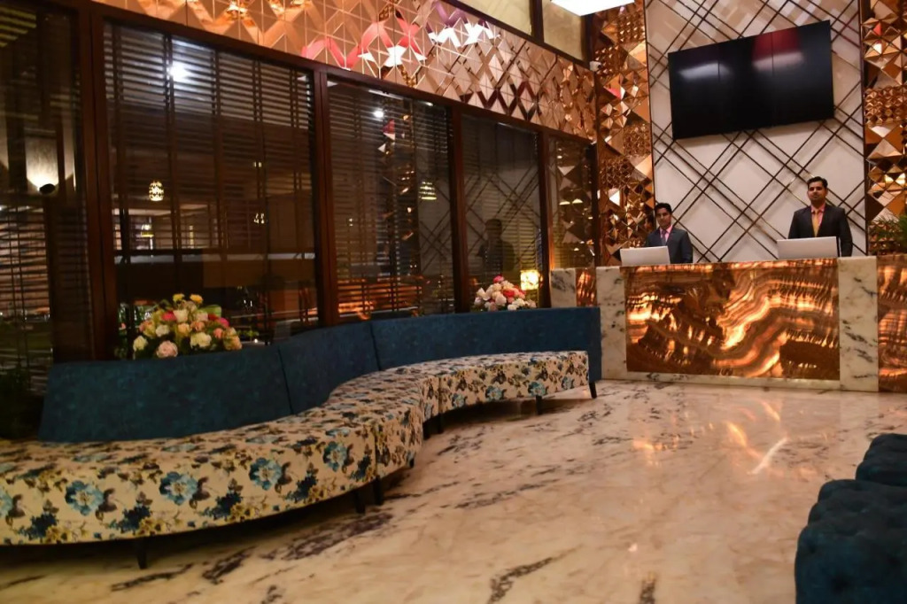 Pristine Hotel