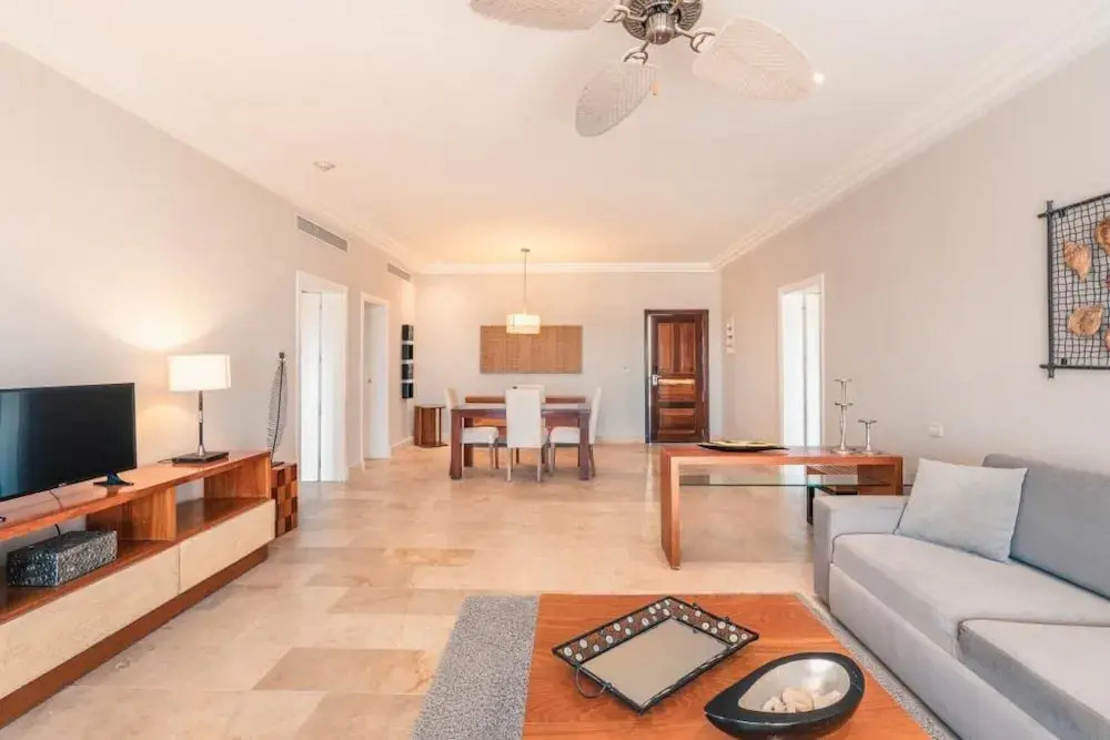 Modern 2BR at Fishing Lodge Ba28