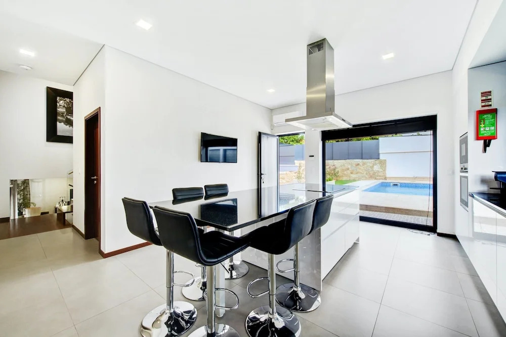 Villa with 3 Bedrooms in Esposende, with Wonderful Mountain View, Private Pool, Enclosed Garden