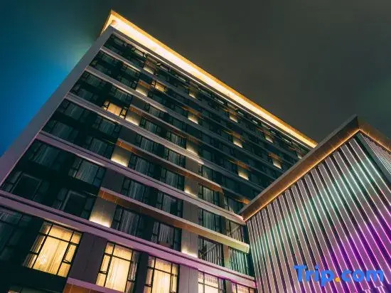 Tingzhou Crown International Hotel