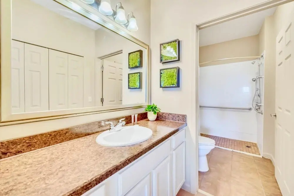 Condo w Pool, Games Room - Pet Friendly