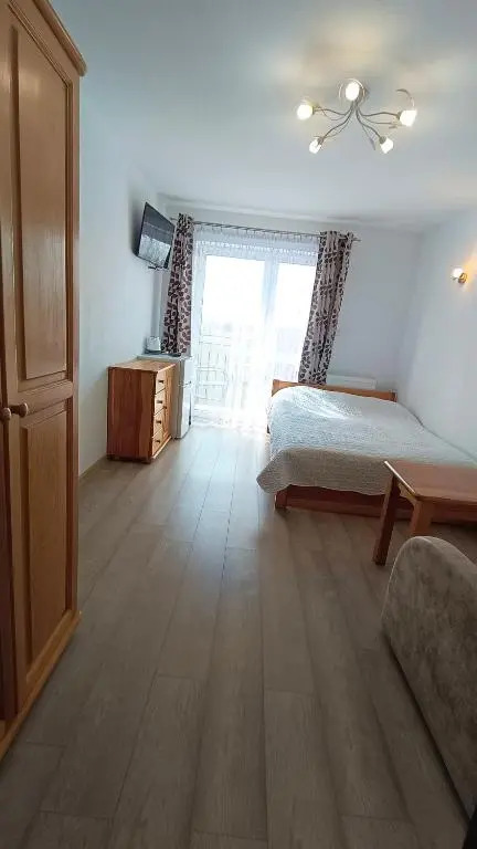 Nad Stawem 2