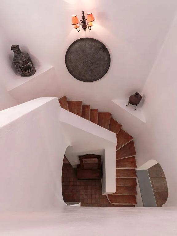 Santorini Roses Suites