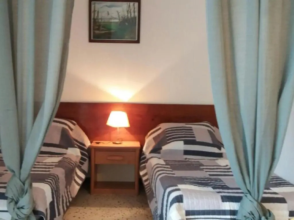 Appartement Balaruc-les-Bains, 1 pièce, 2 personnes - FR-1-503-21