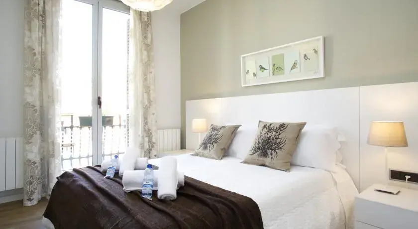 BarcelonaForRent Urban Central Suites