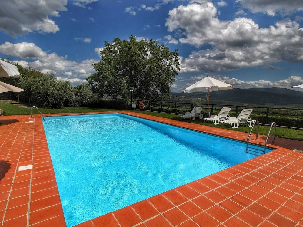 Villa in Tuscany With Pool and Wine Tasting