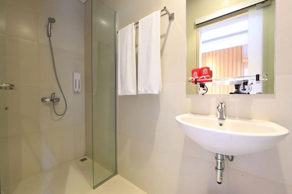 ZEN Premium Ubud Raya Andong 2