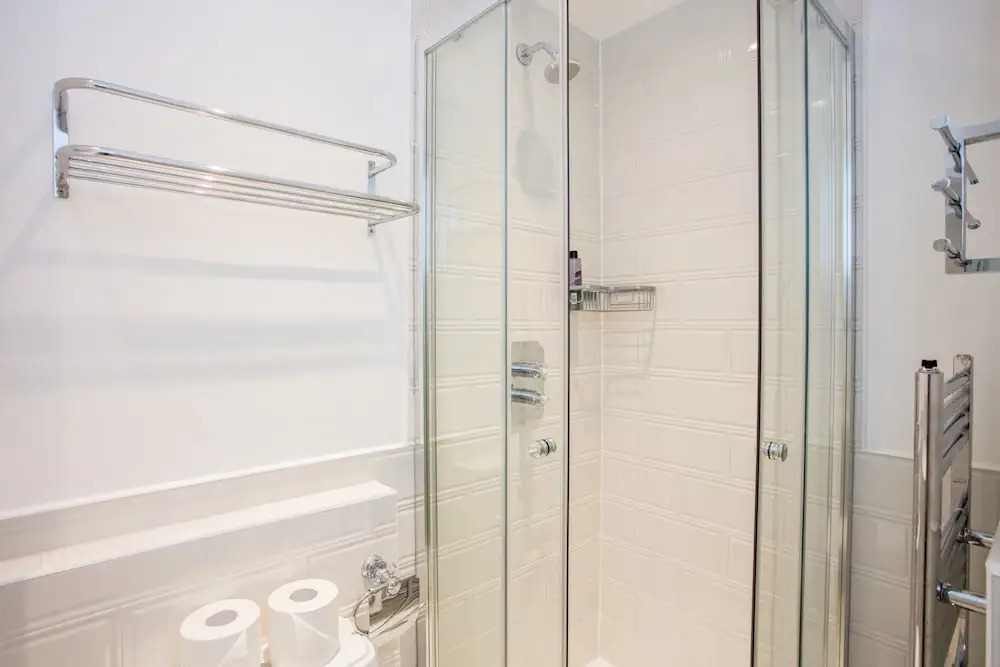 Spacious 2 Bedroom Flat With Garden