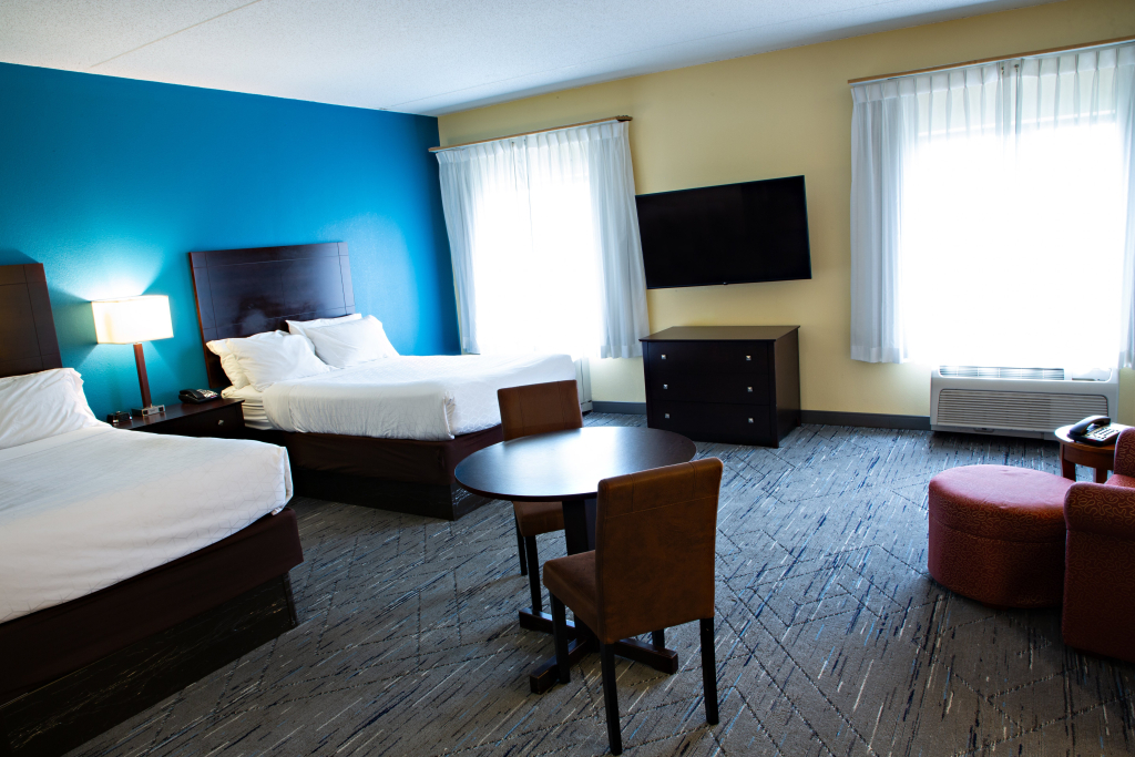 Holiday Inn Express & Suites Harrisburg West