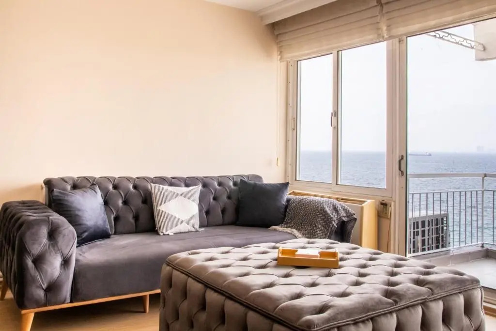 Furnished Stylish Sea View Flat in Izmir Konak