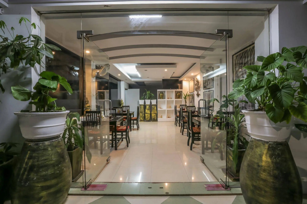Adan World Hostel