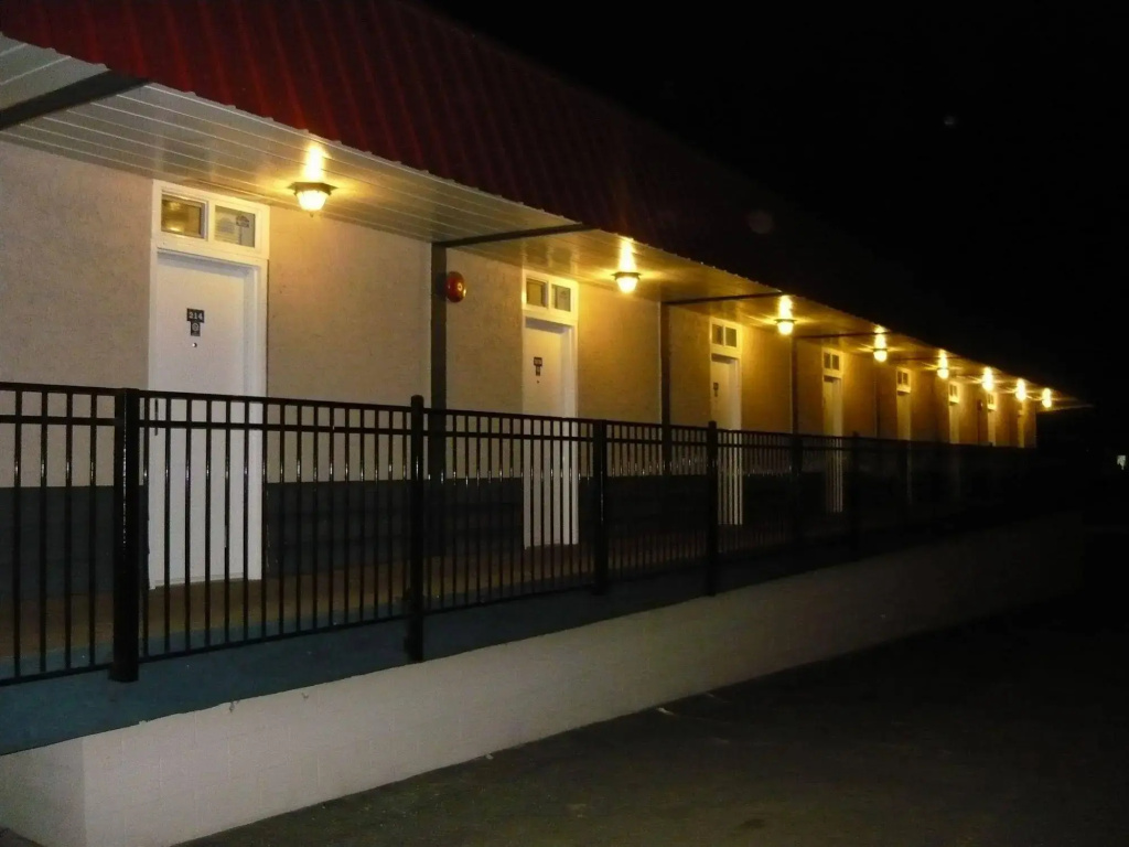 Canadas Best Value Inn & Suites Kamloops