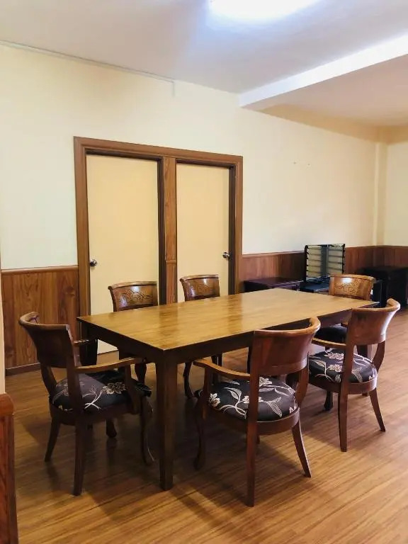 3 Rooms Apt @ Crown Imperial Court